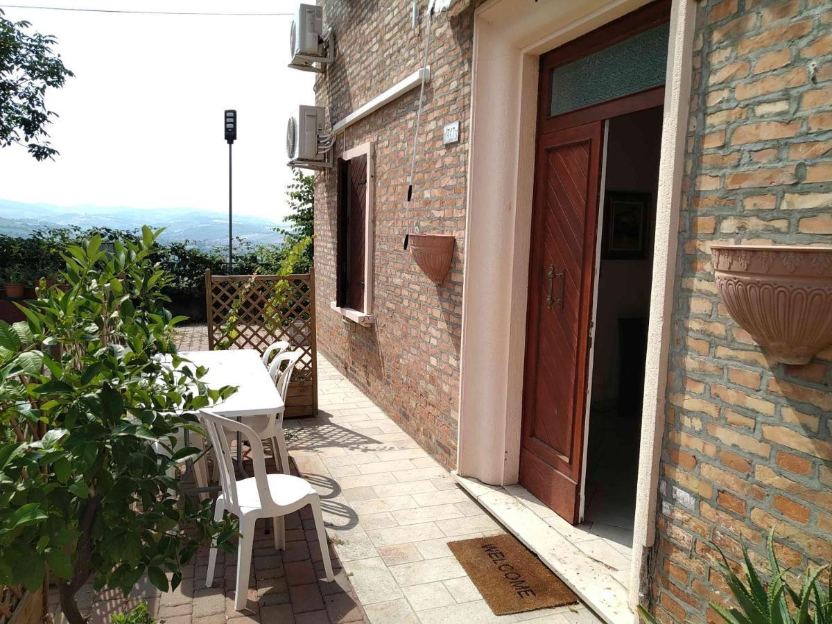 Agriturismo Ca' Isotta Castello di Serravalle Εξωτερικό φωτογραφία