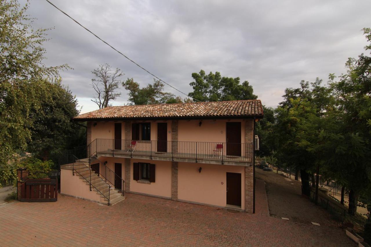 Agriturismo Ca' Isotta Castello di Serravalle Εξωτερικό φωτογραφία